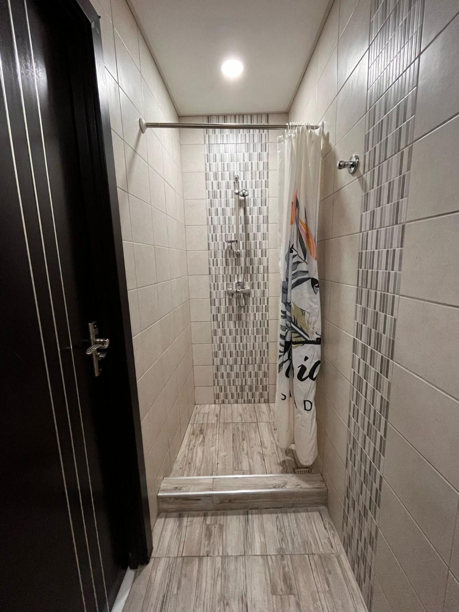 Sliema With Balcony Airconditioned And Comfortable Self Check In Guest house